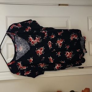 Torrid size 2 scoop neck floral tee